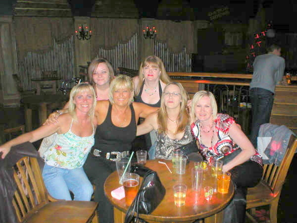 Butlins Redcoats Reunited Skegness 2008 girls 1