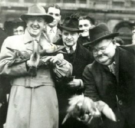 LAUREL HARDY TRAFALGAR SQUARE 1947